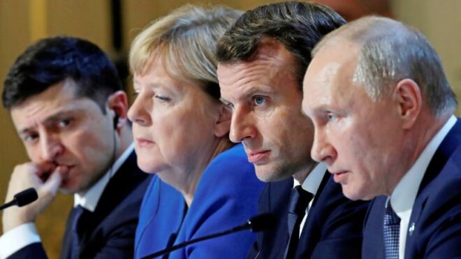 Немцы о Саммите 4, Статья в Berliner Morgenpost Путин, МЕРКЕЛЬ, Макрон